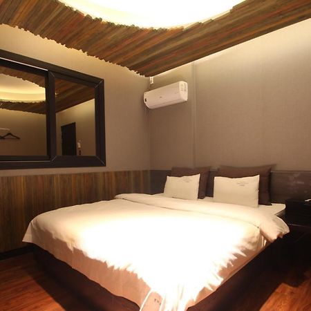 French Code Hotel Changwon Luaran gambar