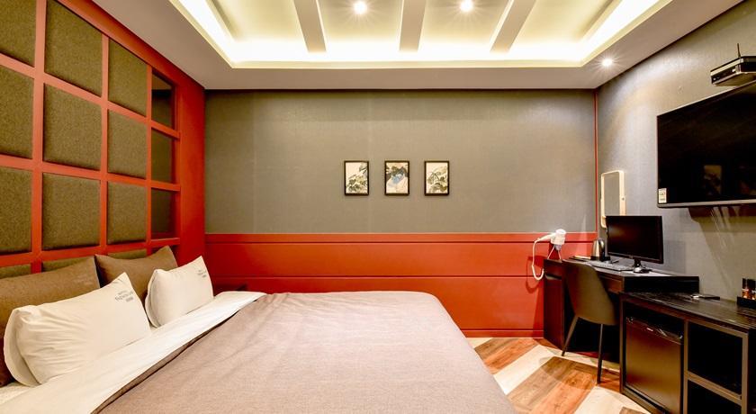 French Code Hotel Changwon Luaran gambar