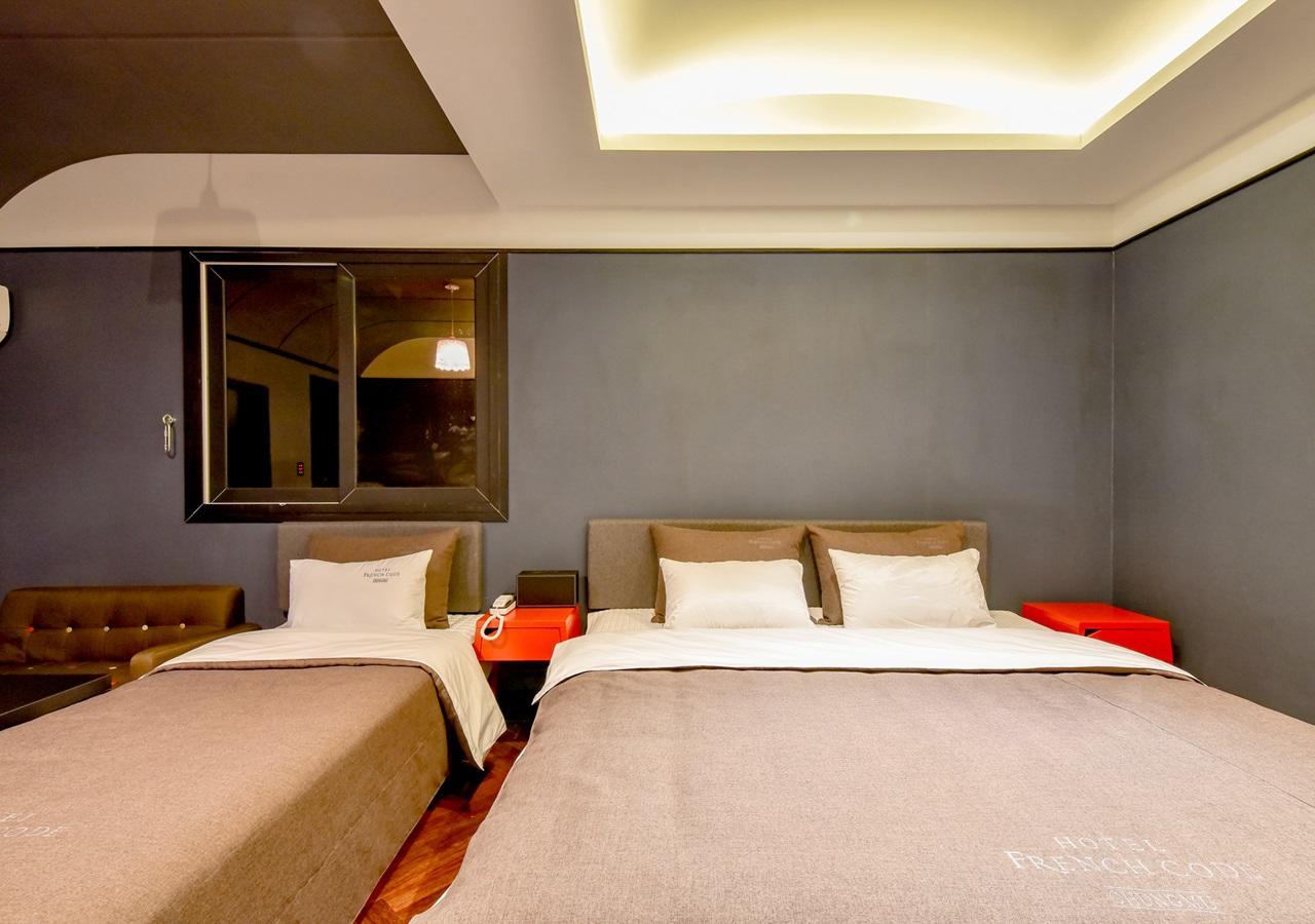 French Code Hotel Changwon Luaran gambar