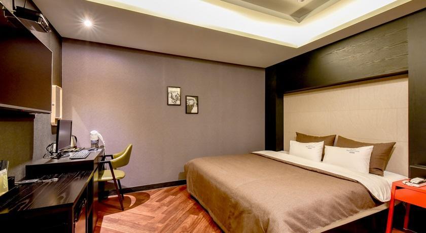 French Code Hotel Changwon Luaran gambar