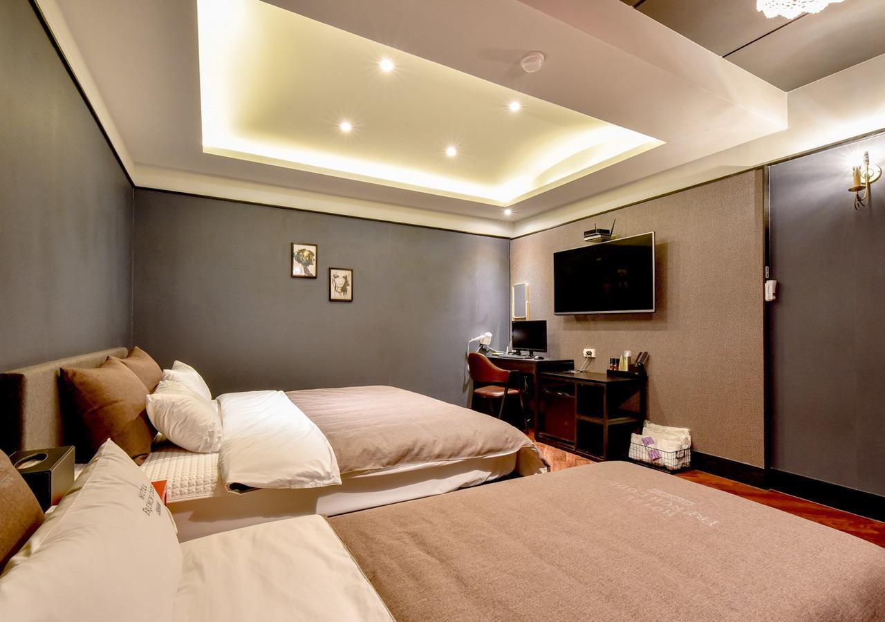 French Code Hotel Changwon Luaran gambar