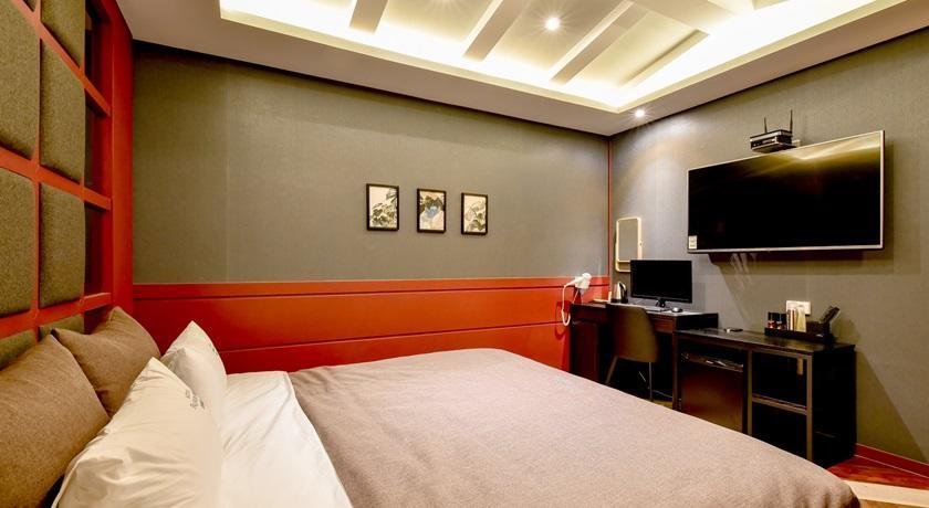 French Code Hotel Changwon Luaran gambar