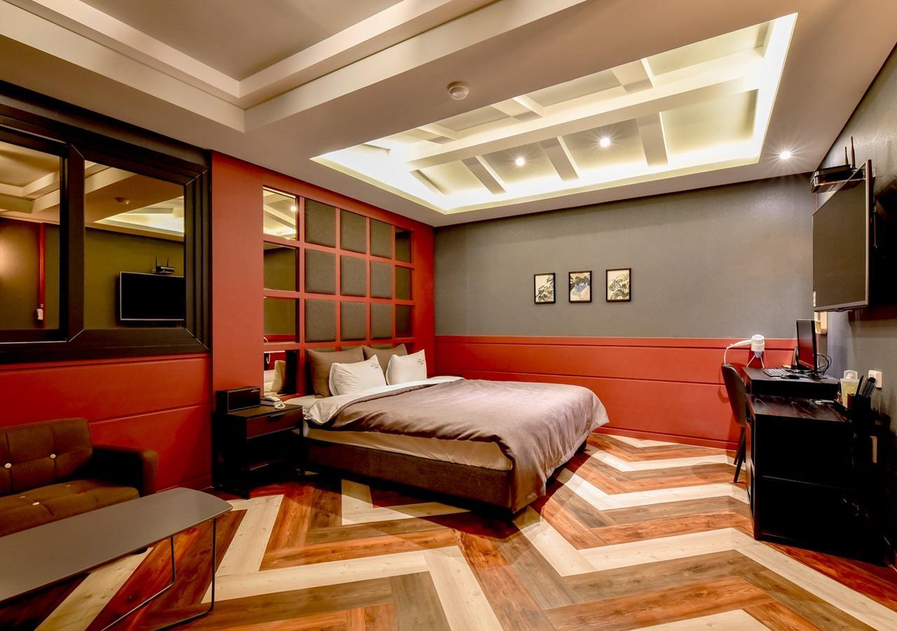 French Code Hotel Changwon Luaran gambar