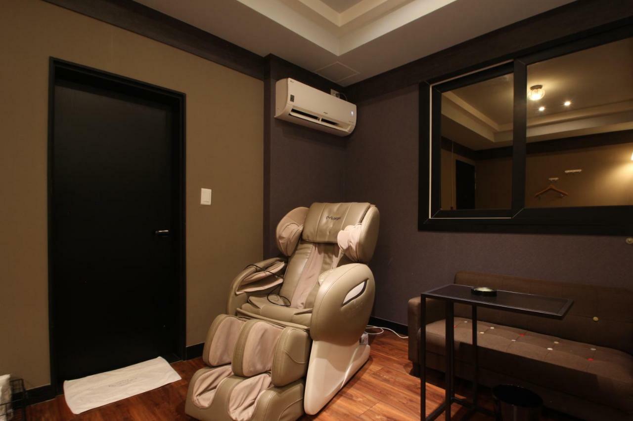 French Code Hotel Changwon Luaran gambar