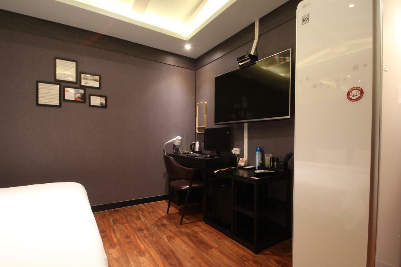 French Code Hotel Changwon Luaran gambar
